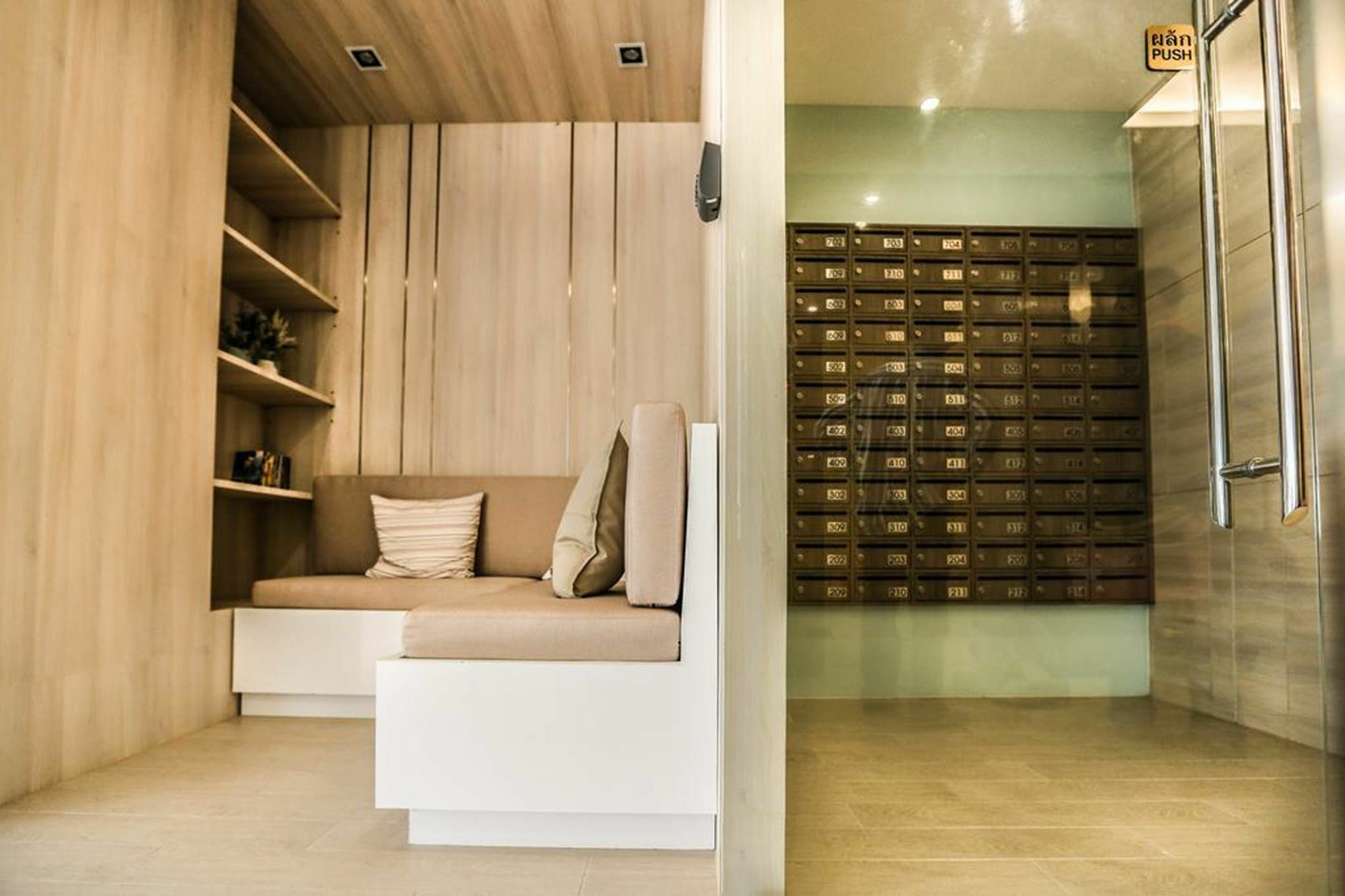 Central Place Serviced Apartment Angsila Chonburi Bagian luar foto