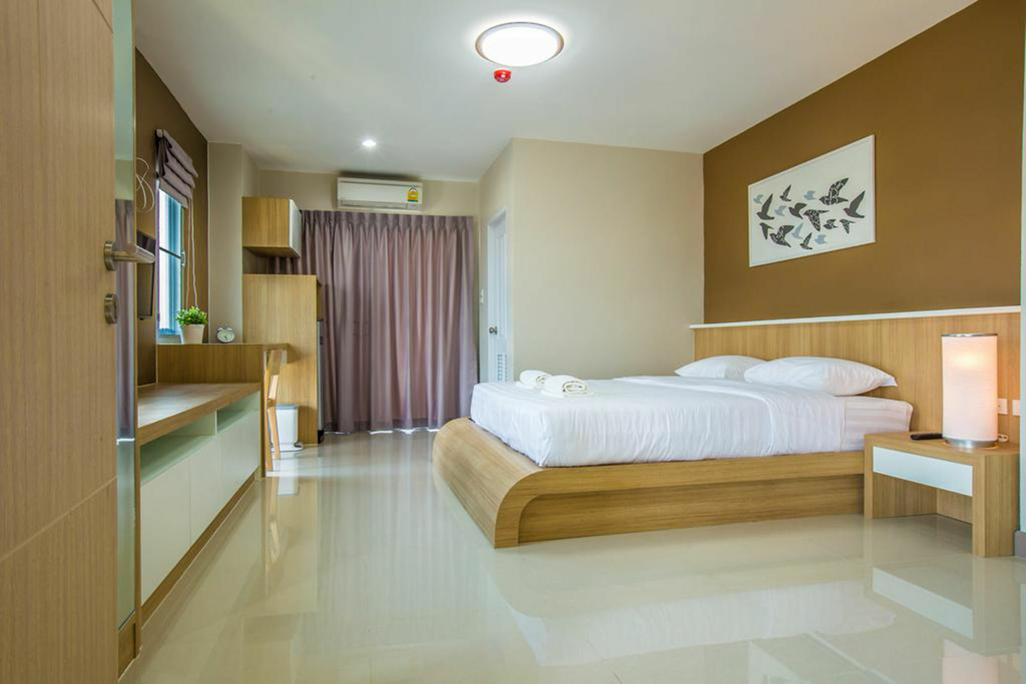 Central Place Serviced Apartment Angsila Chonburi Bagian luar foto