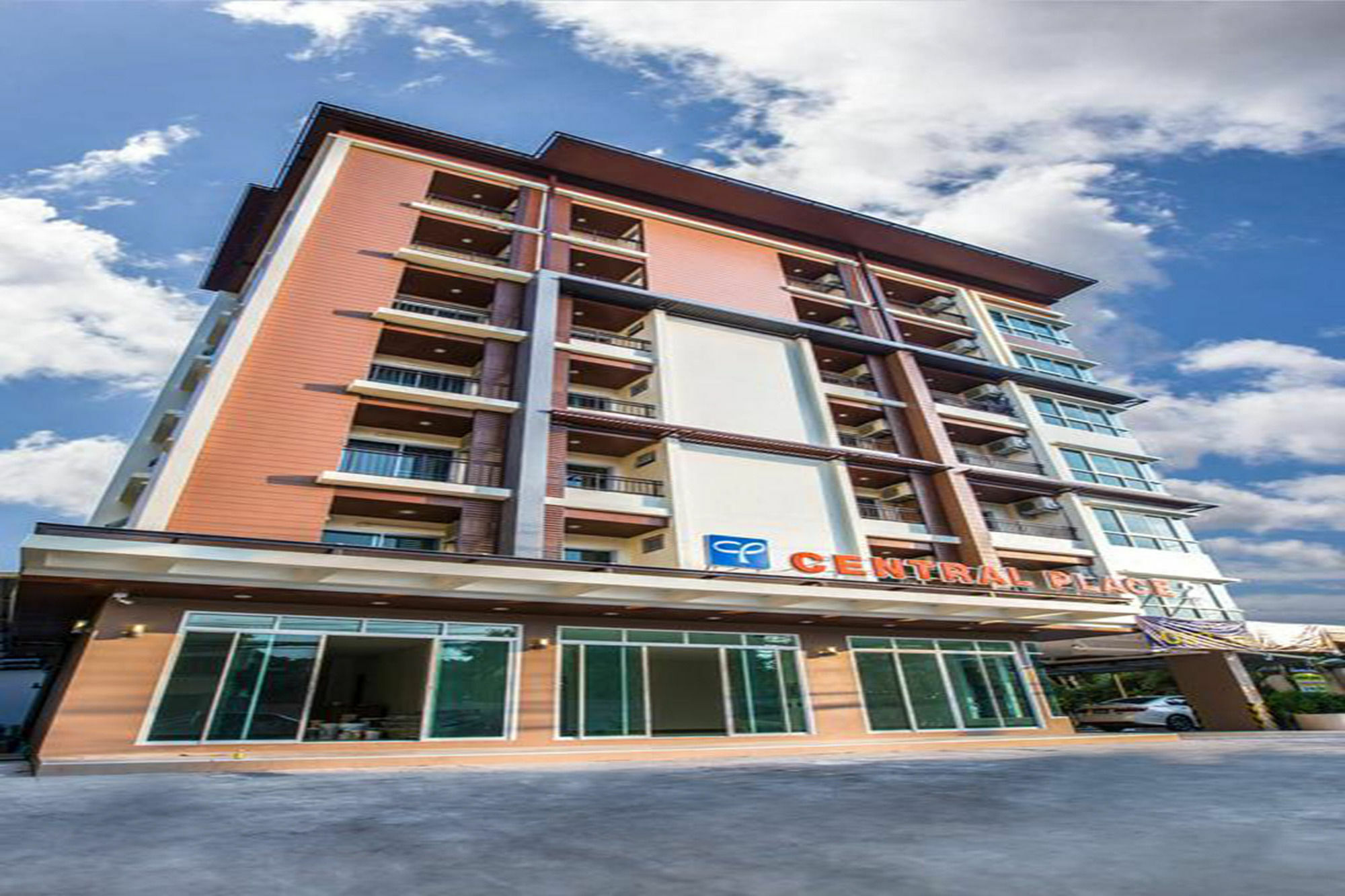Central Place Serviced Apartment Angsila Chonburi Bagian luar foto