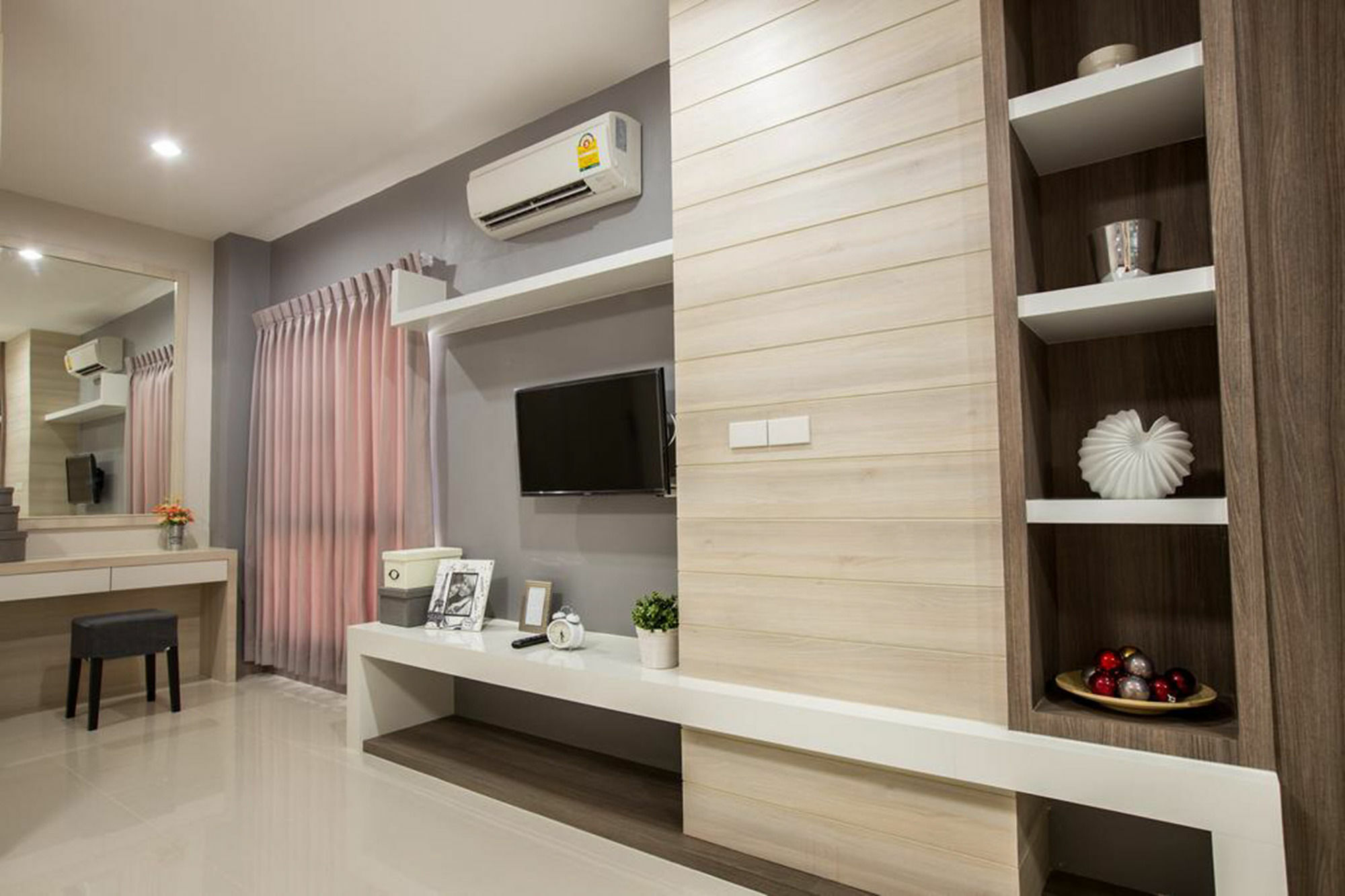 Central Place Serviced Apartment Angsila Chonburi Bagian luar foto