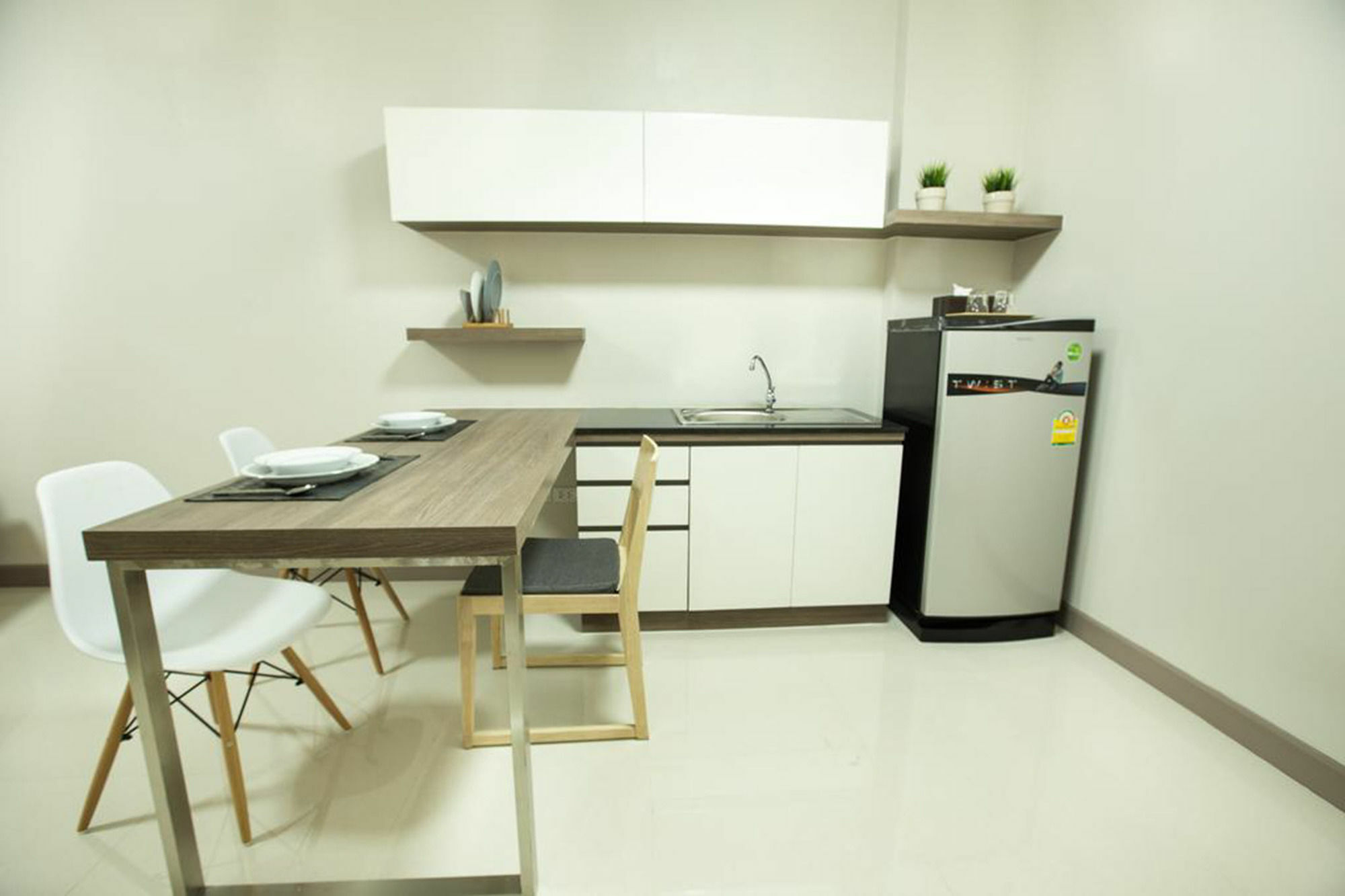 Central Place Serviced Apartment Angsila Chonburi Bagian luar foto