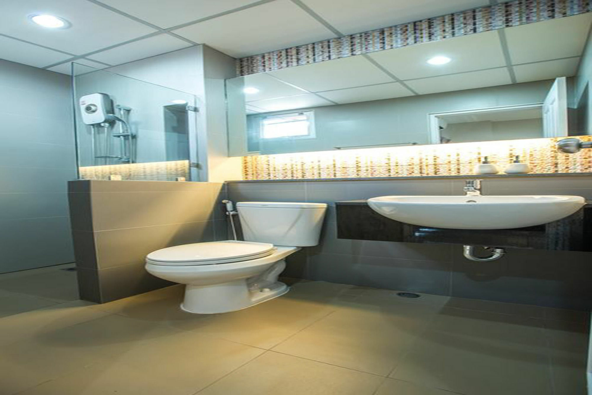 Central Place Serviced Apartment Angsila Chonburi Bagian luar foto