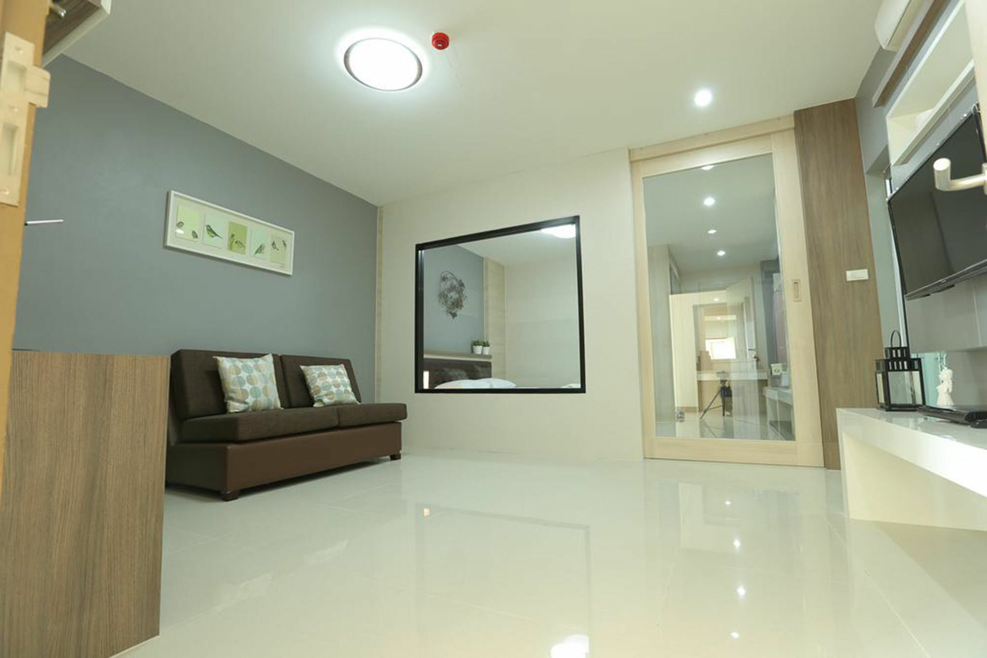 Central Place Serviced Apartment Angsila Chonburi Bagian luar foto